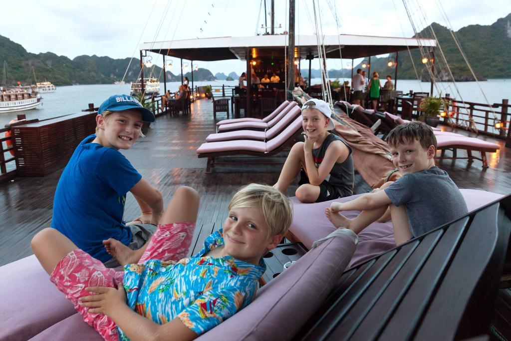 Halong Glory Legend Cruise Hotell Ha Long Eksteriør bilde